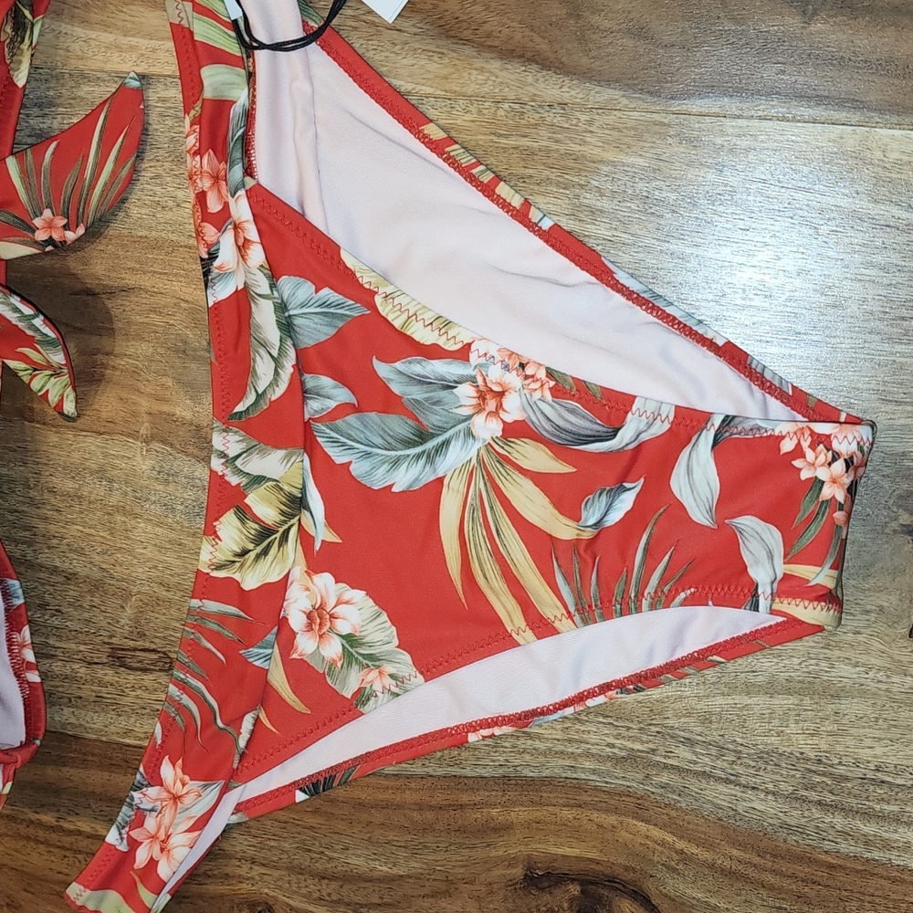 Red Floral Bikini - Picture 4 of 7